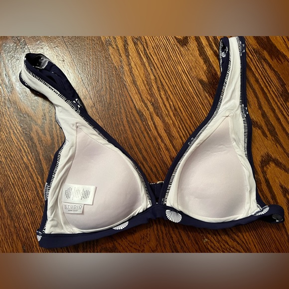Studio Anne Cole Bikini set  Size Large. Blue  Color with White Shells printed - Picture 7 of 7